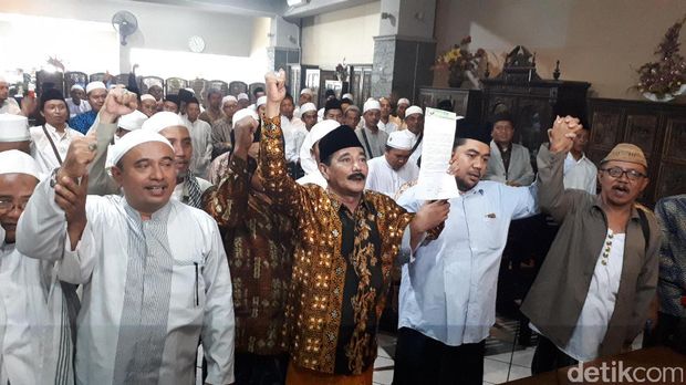  Forum Komunikasi Kiai Kampung Jawa Timur (FK3JT)