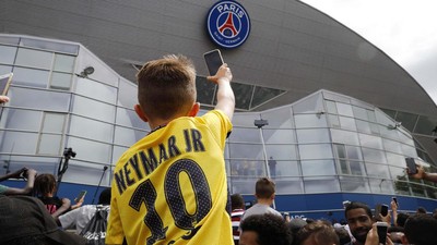 Jersey Neymar Laris Manis