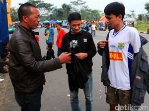 Panpel Sita Atribut Bobotoh yang Membandel
