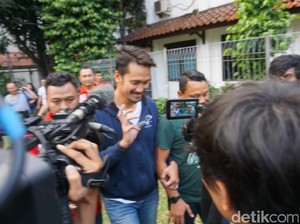 Dijenguk Sang Ayah, Tora Sudiro: Aku Sayang Papa