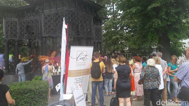 Festival Indonesia ke-2 yang digelar di Hermitage Garden, Moskow (Foto: Novi Christiastuti)