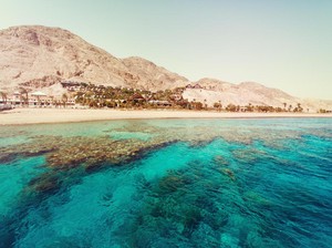 Masih Soal Arab Saudi Bebaskan Turis Berbikini di Pantai