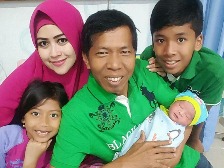 Sempat Keguguran, Meggy Lahirkan Anak Ketujuh untuk Kiwil