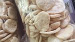 Kriuk-kriuk 9 Kerupuk Favorit Ini Bikin Makan Makin Lahap