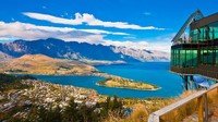 Mau ke restoran Stratosfare di Queenstown, Selandia Baru ini? Satu-satunya cara Anda harus naik kereta gantung karena berada di ketinggian. (Foto: Istimewa)