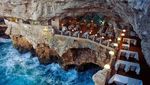 12 Restoran Ini Manjakan Mata dengan Pemandangan Keren Laut, Gunung hingga Kota!