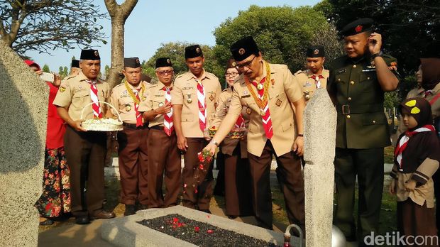 Adhyaksa ziarah di TMP Kalibata / 