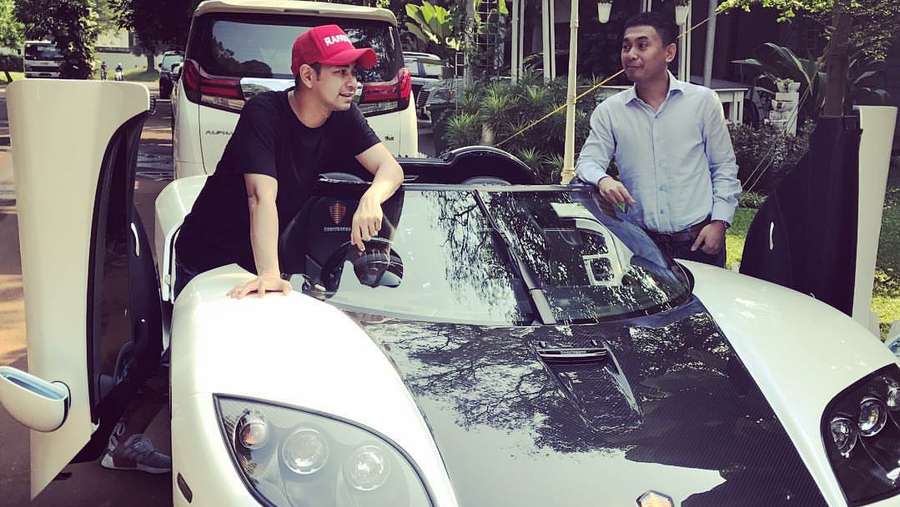 Koenigsegg dan Mobil  mobil  Mewah di Garasi Raffi  Ahmad 