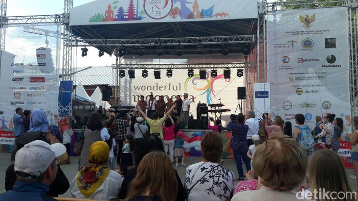 Krakatau Reunion Meriahkan Festival Indonesia ke-2 di Moskow