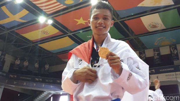 Mahasiswa UAJY Raih Medali Emas Kompetisi Taekwondo di Korsel