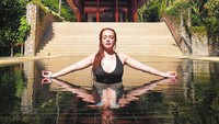 Pemiliki nama panggilan Lilo ini juga rajin mengikutin latihan yoga. Tak hanya membentuk tubuh tetap seksi, tapi juga membangun rasa percaya diri bintang film The Canyons. Foto: Instagram/lindsaylohan