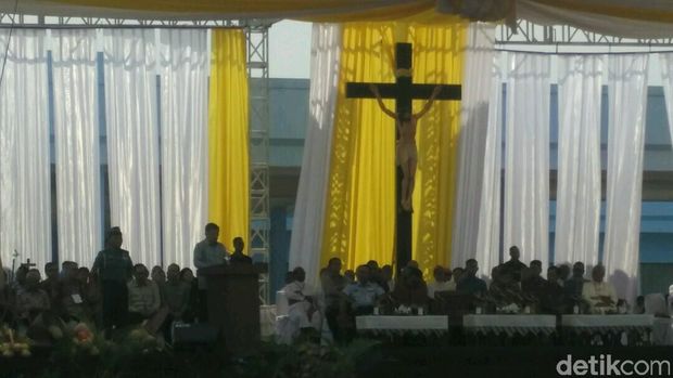 Wapres JK saat menghadiri penutupan Asian Youth Day di Yogyakarta. 