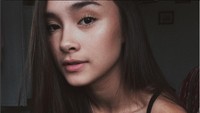Ia telah membintangi sejumlah film di antaranya Ada Cinta di SMA juga The Guys. (instagram Caitlinhalderman)