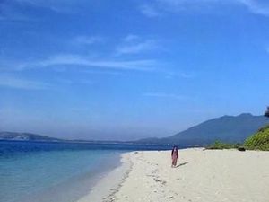 Susi Pudjiastuti Kesal Lihat Sampah di Senoa: Kok Tega Gitu Loh