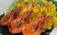 Masak Apa Hari Ini : Nasi Kuning dan Bola-bola Udang yang Gurih Enak