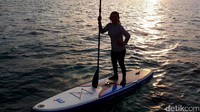 Untuk kesekian kalinya, Susi kembali berpose di depan kamera dengan latar belakang sunset yang indah. Untuk kesekian kalinya, Susi kembali berpose di depan kamera dengan latar belakang sunset yang indah.