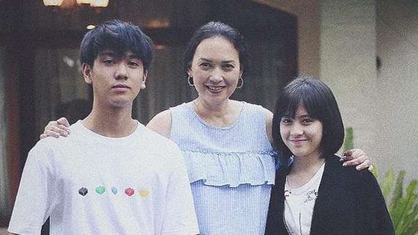 Makin Nggak Sabar, Intip Adegan-adegan Film Dilan Yuk ! Makin Nggak Sabar, Intip Adegan-adegan Film Dilan Yuk !