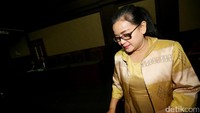 Majelis hakim menolak eksepsi yang diajukan Miryam S Haryani terhadap dakwaan jaksa dalam perkara keterangan tidak benar persidangan kasus e-KTP terdakwa Irman dan Sugiharto. Sidang perkara keterangan tidak benar pun dilanjutkan.