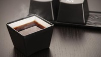 Anak IT tentu akrab dengan tombal CTRL-ALT-DELETE yang diwujudkan dalam untuk bentuk mug. Persis seperti tombol keyboard dengan warna hitam. Satu set terdiri dari 3 mug. Foto: Istimewa