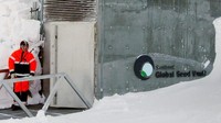 Pernah membayangkan bagaimana kehidupan bumi setelah hancur akibat perang atau bencana dasyat? Svalbard Global Seed Vault memikirkan hal itu (Bob Strong/ Reuters)