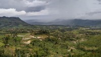 Lokasi Curug Ciherang: Desa Sirnajaya, Wargajaya, Kecamatan Sukamakmur, Bogor, Jawa Barat. Rute ke Curug Ciherang: Dari Jakarta, Jl Raya Bogor-Cibubur-Cileungsi-Jonggol-Sukamakmur dengan waktu perjalanan sekitar 2 jam (Foto: Ridwan Arifin Mojjins/dTraveler)