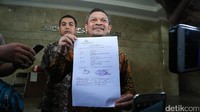 Ketua DPP Bidang Hukum dan HAM PKS, Zainudin Paru mendatangi Bareskrim Polri, Gedung KKP, Jl Medan Merdeka Timur, Jakarta Pusat, Senin (7/8/2017) untuk melaporkan anggota DPR Victor Laiskodat dengan pasal penghinaan.