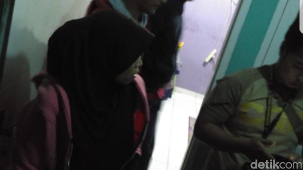 Momen Tersangka Hate Speech ke Jokowi Ditangkap Polisi di Cianjur