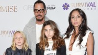 Toni Cornell memang mengaku begitu dekat dengan Chris Cornell. Foto: Nicholas Hunt/Getty Images