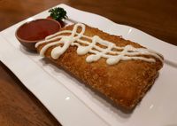 Doppio Coffee: Enaknya Menghirup Doppio Cube Beraroma Karamel Sambil Ngemil Risoles