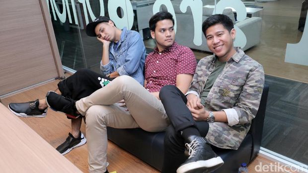 Punya Resolusi 'Sixpacks 2018', Rayi RAN Rajin Plank dan Push Up