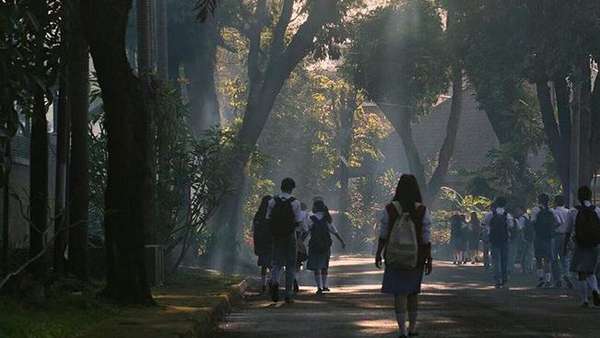 Makin Nggak Sabar, Intip Adegan-adegan Film Dilan Yuk ! Makin Nggak Sabar, Intip Adegan-adegan Film Dilan Yuk !