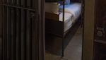 Foto: Tidur di Hotel Ini Rasanya Seperti di Penjara