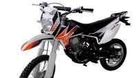 Ada dua tipe yang ditawarkan pabrikan ini, yaitu Viar Coss X 150 SF dan Viar Cross X 150. Viar Cross X 150 SF dijual dengan harga Rp 16.940.000. Sementara Viar Cross X 150 dibanderol Rp 17.943.000. Dok. Viar.