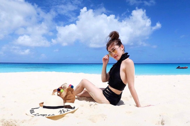 Sehari-harinya, Chryseis Tan menjabat sebagai CEO of Berjaya Times Square dan Direktur Eksekutif  Berjaya Assets Bhd, perusahaan yang bernaung di bawah perusahaan ayahnya, Berjaya Group. Foto: Instagram