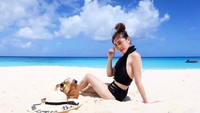 Chryseis Tan, putri miliuner Malaysia sering mengunggah foto-foto kehidupan mewahnya. Hal tersebut mengingatkan kita pada sosok Syahrini, setuju? (Foto: Instagram)