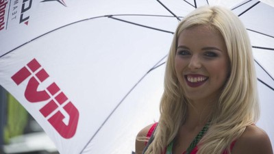 Selamat Tinggal Umbrella Girl F1