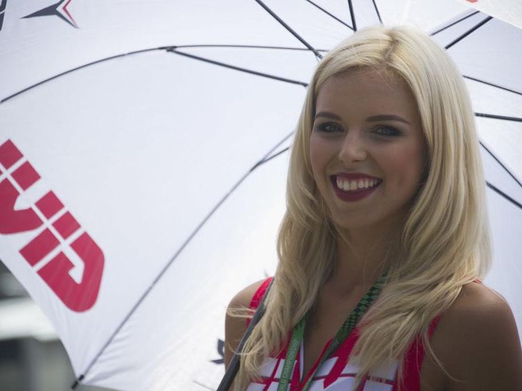 Selamat Tinggal Umbrella Girl F1