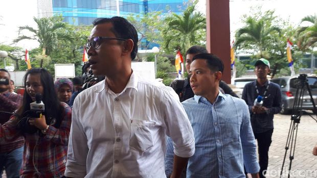 Acho tiba di Kejaksaan Negeri Jakarta Pusat.