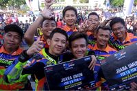 Pemenang juara umum Tim Privateer kategori Seeded dan Pemula (Foto: Yamaha)