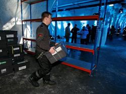 Gudang Persiapan Kiamat Sungguhan Ada, Ini Isinya