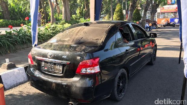 Selain Pelat Palsu, Polisi Temukan Banyak KTP dari Vios Ugal-ugalan