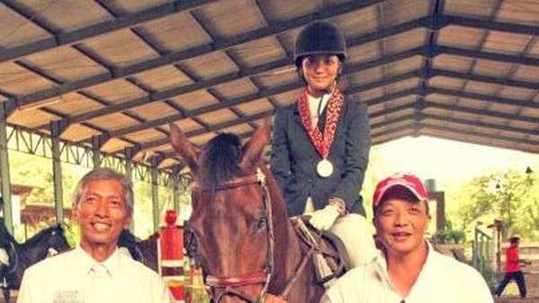 Berkuda Hingga Panjat Tebing, Olahraga Kegemaran Asmara Abigail Berkuda Hingga Panjat Tebing, Olahraga Kegemaran Asmara Abigail