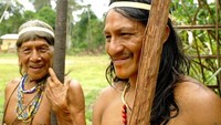 Suku Huaorani juga masih menjaga kepercayaan leluhur. Salah satunya, larangan berburu rusa yang karena dianggap matanya seperti mata manusia dan membunuh ular sebab merupakan simbol pertanda buruk (BBC)