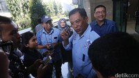 Sebelumnya, PAN dan Gerindra melaporkan kasus serupa, Jumat (4/8).