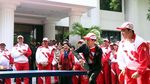 Melihat Keseruan Jokowi Main Tenis Meja
