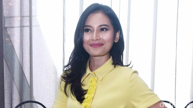 Kekecewaan Ibunda pada Indah Permatasari yang Pacari Arie Kriting