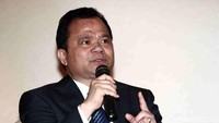 Diberitakan sebelumnya, petugas gabungan dari Bareskrim Polri dan Direktorat Reskrimum Polda Metro Jaya mendeportasi 143 warga negara China pelaku cyber fraud. Proses deportasi ini dilakukan oleh pihak Imigrasi dan diberikan pengawalan sampai ke bandara oleh Polri dan Kepolisian China.
