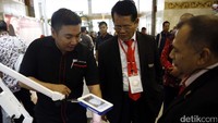 Hadir dalam acara tersebut Sekretaris Executive KARS, dr. Djoti Atmodjo, SpA, MARS, Ketua Executive KARS, DR. dr. Sutoto, MKes., Ketua Bidang Humas & IT KARS, dr. Djoni Darmadjaja, SpB, MARS