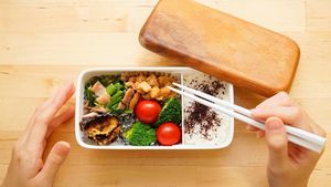 Bawa Bekal Makan Siang? Ini 7 Ide Menu Enak untuk Bekal