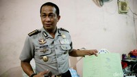 Surat yang dipalsukan seperti surat tanah, kartu keluarga, SKCK, e-KTP. Sedangkan ijazah yang dicetak disana dari SD sampai S2.